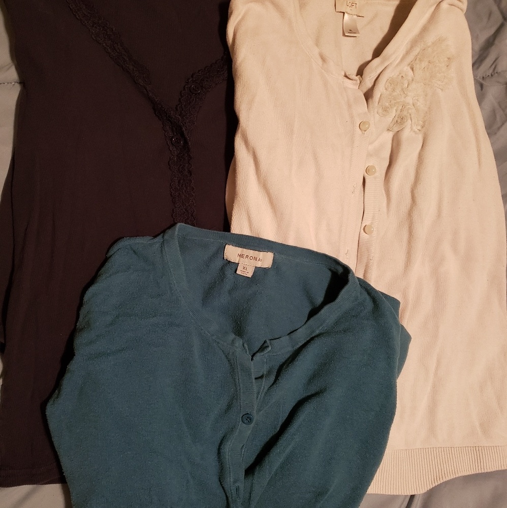 Lightweight cardigan lot